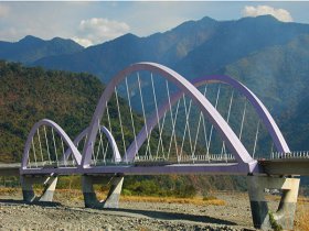 钢结构桥梁工程案例一